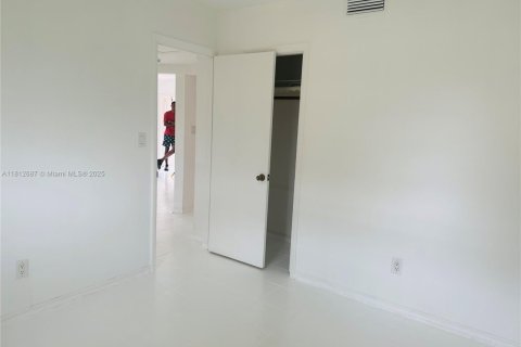 Villa ou maison à louer à Dania Beach, Floride: 2 chambres, 218.6 m2 № 1780117 - photo 9