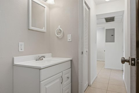 Купить кондоминиум в Бока-Ратон, Флорида 3 комнаты, 72.46м2, № 2168568 - фото 13