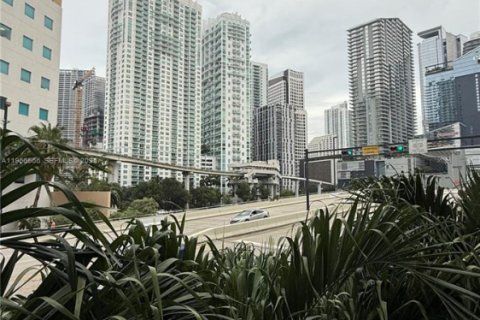 Condo in Miami, Florida, 2 bedrooms  № 2153483 - photo 4