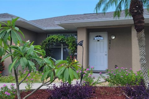 Apartamento en alquiler en Englewood, Florida, 2 dormitorios, 88.26 m2 № 1917499 - foto 1