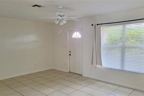 Apartamento en alquiler en Englewood, Florida, 2 dormitorios, 88.26 m2 № 1917499 - foto 2