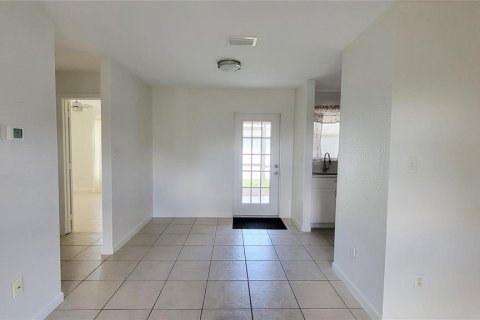 Apartamento en alquiler en Englewood, Florida, 2 dormitorios, 88.26 m2 № 1917499 - foto 4