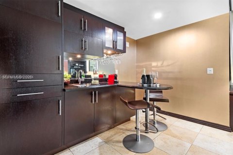 Снять в аренду кондоминиум в Майами-Бич, Флорида 46.45м2, № 2088736 - фото 11