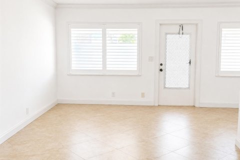 Condo in Lighthouse Point, Florida, 2 bedrooms № 2245353 - photo 5