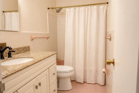 Condo in Lighthouse Point, Florida, 2 bedrooms № 2245353 - photo 15