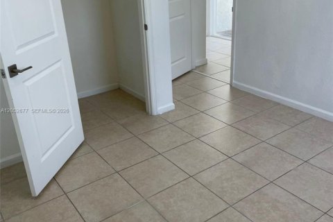 Appartement à louer à Homestead, Floride: 2 chambres, 167.13 m2 № 2262829 - photo 6