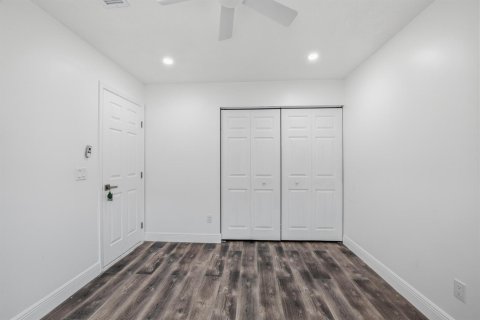 Casa en venta en Port St. Lucie, Florida, 3 dormitorios, 159.23 m2 № 2249278 - foto 12