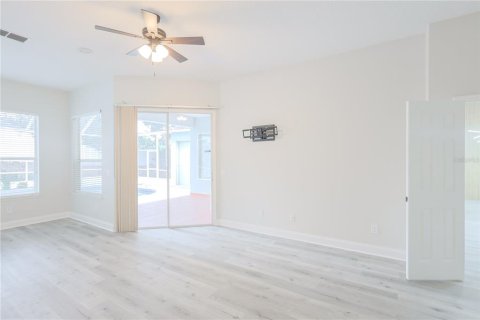 House in Orlando, Florida 4 bedrooms, 222.5 sq.m. № 1677526 - photo 18