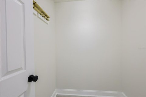 House in Orlando, Florida 4 bedrooms, 222.5 sq.m. № 1677526 - photo 21