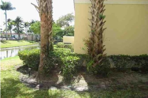 Villa ou maison à vendre à Oakland Park, Floride: 3 chambres, 140.65 m2 № 2024386 - photo 29