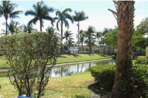 Villa ou maison à vendre à Oakland Park, Floride: 3 chambres, 140.65 m2 № 2024386 - photo 27