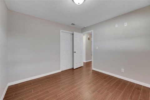 House in Apollo Beach, Florida 3 bedrooms, 103.86 sq.m. № 2150513 - photo 25