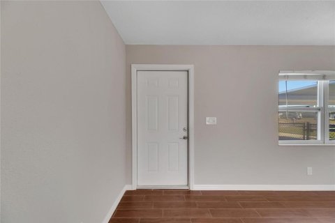 House in Apollo Beach, Florida 3 bedrooms, 103.86 sq.m. № 2150513 - photo 7