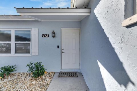 House in Apollo Beach, Florida 3 bedrooms, 103.86 sq.m. № 2150513 - photo 6