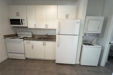 Appartement à louer à Miami, Floride: 1 chambre, 46.45 m2 № 1969979 - photo 4