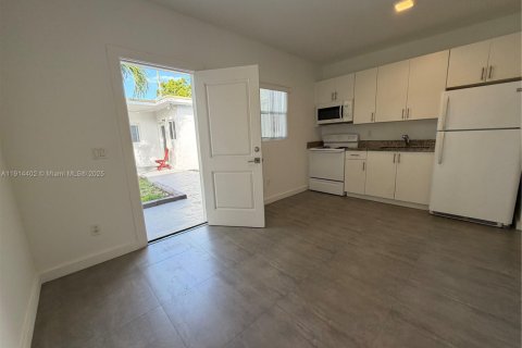 Appartement à louer à Miami, Floride: 1 chambre, 46.45 m2 № 1969979 - photo 3