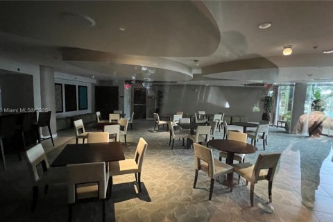 Снять в аренду кондоминиум в Санрайз, Флорида 2 спальни, 118.08м2, № 1927346 - фото 4