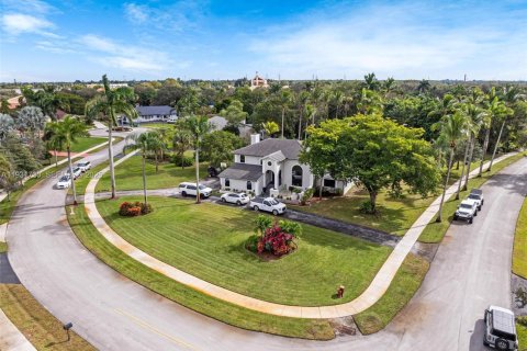 Купить виллу или дом в Дейви, Флорида 4 спальни, 296.54м2, № 1991066 - фото 10