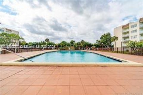 Снять в аренду кондоминиум в Хайалиа, Флорида 1 спальня, 80.82м2, № 1945102 - фото 4