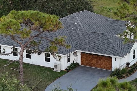 House in Myakka City, Florida 4 bedrooms, 253.99 sq.m. № 1556315 - photo 4