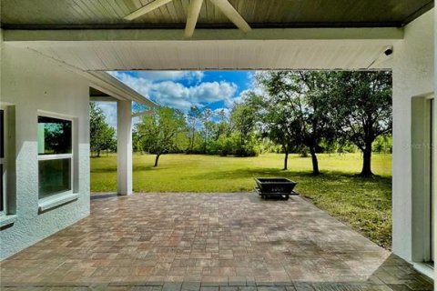 House in Myakka City, Florida 4 bedrooms, 253.99 sq.m. № 1556315 - photo 10