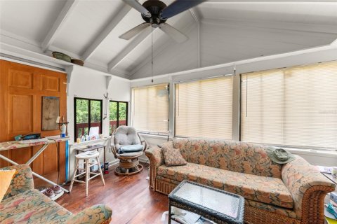 House in New Smyrna Beach, Florida 2 bedrooms, 111.48 sq.m. № 2409855 - photo 24