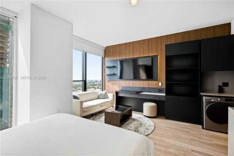 Condo in Miami, Florida  № 2390079 - photo 15
