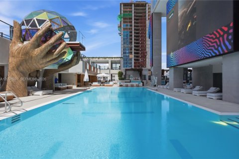 Condo in Miami, Florida  № 2390079 - photo 21