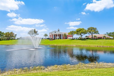 Condo in Deerfield Beach, Florida, 1 bedroom  № 2076139 - photo 14