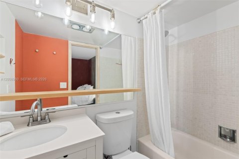 Condo in Deerfield Beach, Florida, 1 bedroom  № 2076139 - photo 7