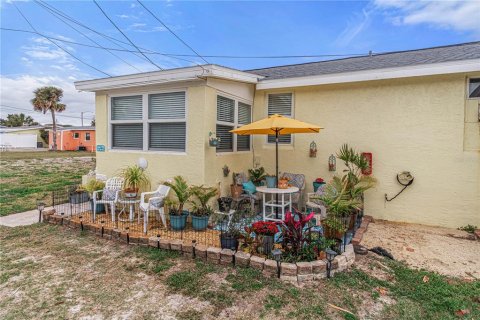 Condominio en venta en New Smyrna Beach, Florida, 5 habitaciones, 32.52 m2 № 2429118 - foto 4