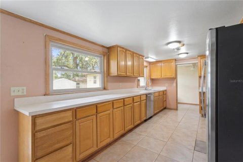 House in Starke, Florida 2 bedrooms, 166.11 sq.m. № 2231568 - photo 10