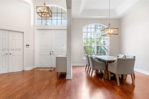 Снять в аренду виллу или дом в Уэст-Палм-Бич, Флорида 3 спальни, 272.67м2, № 2058630 - фото 9