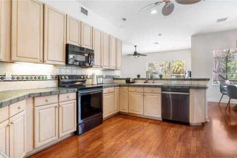 Снять в аренду виллу или дом в Уэст-Палм-Бич, Флорида 3 спальни, 272.67м2, № 2058630 - фото 11