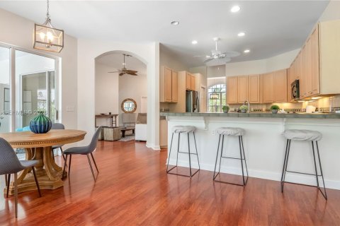 Снять в аренду виллу или дом в Уэст-Палм-Бич, Флорида 3 спальни, 272.67м2, № 2058630 - фото 17