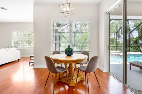 Снять в аренду виллу или дом в Уэст-Палм-Бич, Флорида 3 спальни, 272.67м2, № 2058630 - фото 15