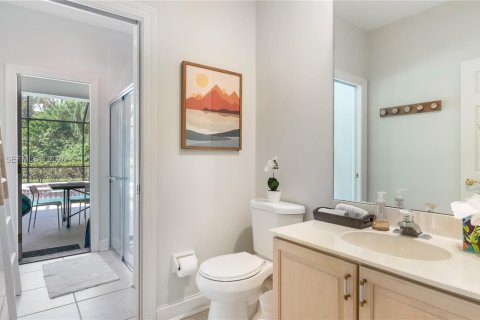 Снять в аренду виллу или дом в Уэст-Палм-Бич, Флорида 3 спальни, 272.67м2, № 2058630 - фото 26