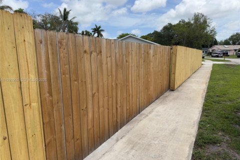 Купить виллу или дом в Дейви, Флорида 3 спальни, 141.58м2, № 2055506 - фото 5