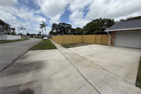 Купить виллу или дом в Дейви, Флорида 3 спальни, 141.58м2, № 2055506 - фото 7