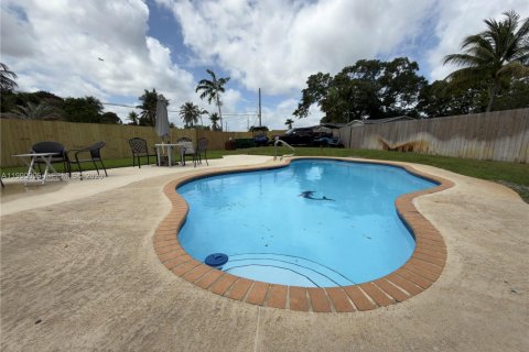 Купить виллу или дом в Дейви, Флорида 3 спальни, 141.58м2, № 2055506 - фото 19