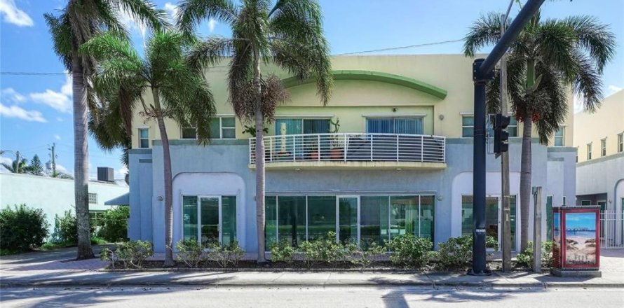 Apartment in Dania Beach, Florida 3 rooms, 51.1 sq.m. № 2250815
