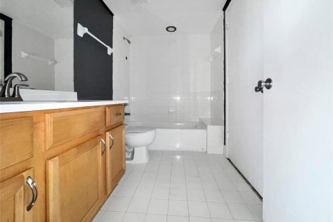 Apartment in Dania Beach, Florida 3 rooms, 51.1 sq.m. № 2250815 - photo 5