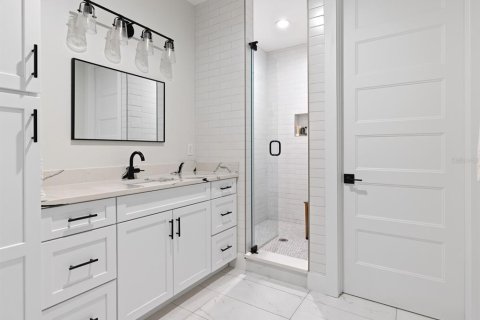 Townhouse in Winter Garden, Florida 4 bedrooms, 206.71 sq.m. № 2098598 - photo 25