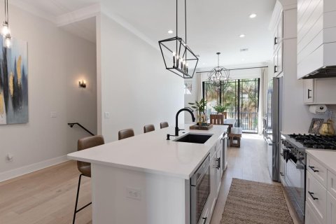 Townhouse in Winter Garden, Florida 4 bedrooms, 206.71 sq.m. № 2098598 - photo 12