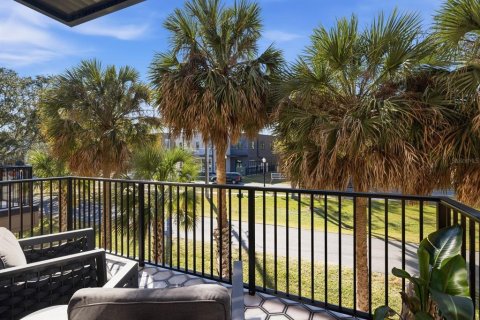 Townhouse in Winter Garden, Florida 4 bedrooms, 206.71 sq.m. № 2098598 - photo 22