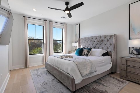 Townhouse in Winter Garden, Florida 4 bedrooms, 206.71 sq.m. № 2098598 - photo 24