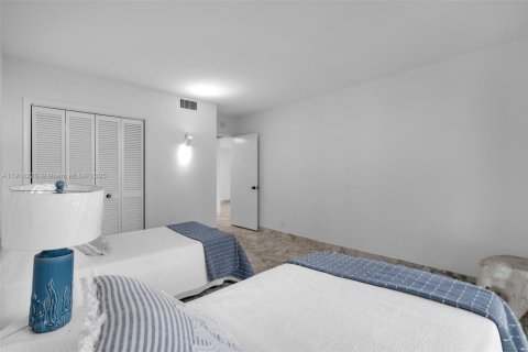 Copropriété à louer à Key Biscayne, Floride: 2 chambres, 165.55 m2 № 2018509 - photo 18