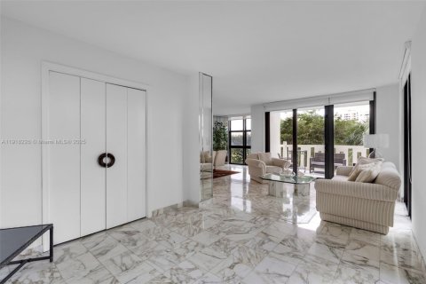 Copropriété à louer à Key Biscayne, Floride: 2 chambres, 165.55 m2 № 2018509 - photo 11