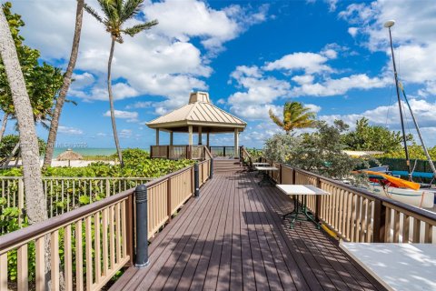 Copropriété à louer à Key Biscayne, Floride: 2 chambres, 165.55 m2 № 2018509 - photo 30