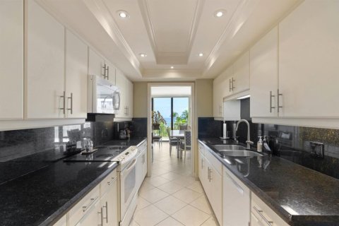 Condo in Palm Beach, Florida, 3 bedrooms  № 2400010 - photo 22